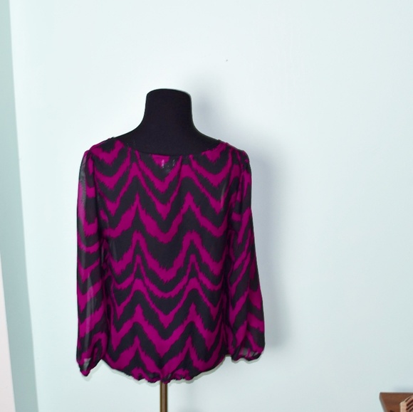 Stunning Flowy Purple Blouse - Picture 2 of 2